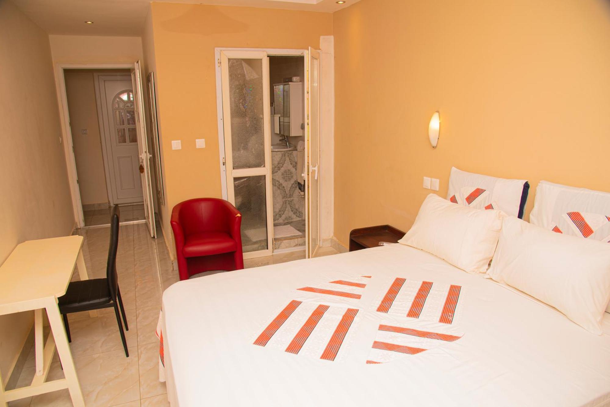 Chambres D'Hotes Villa Luciana Saly Exterior photo